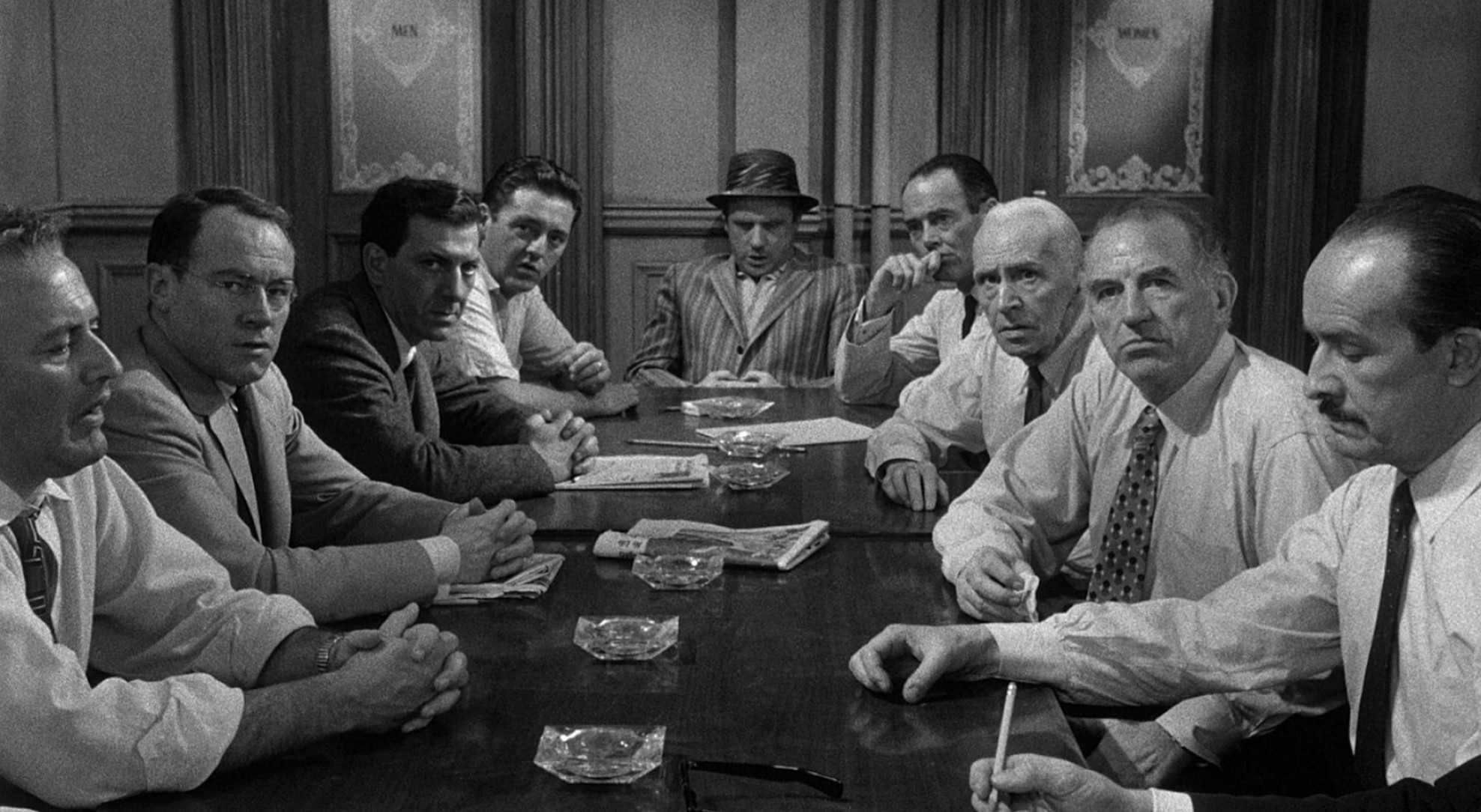 Image 12 hommes en colère